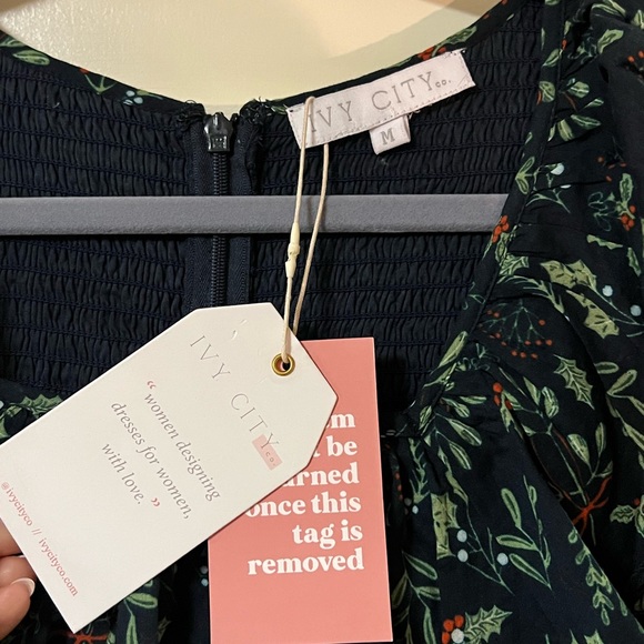 Ivy City Co Gracie Midi Dress NWT - Picture 8 of 11